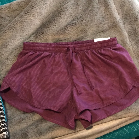 Old Navy Pants - NWT Old Navy athletic shorts